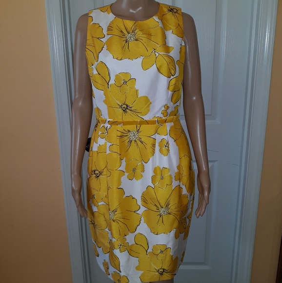 Jessica Howard Dresses & Skirts - Jessica Howard floral sheath dress